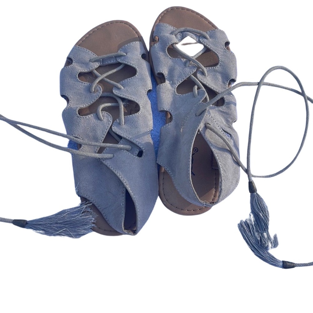 quipid sandles tie sz 6